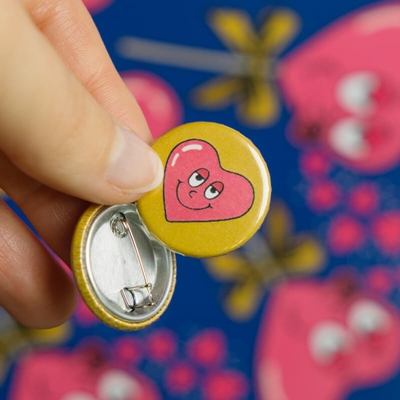 Show details for DEAL! 200 x 25mm Badges