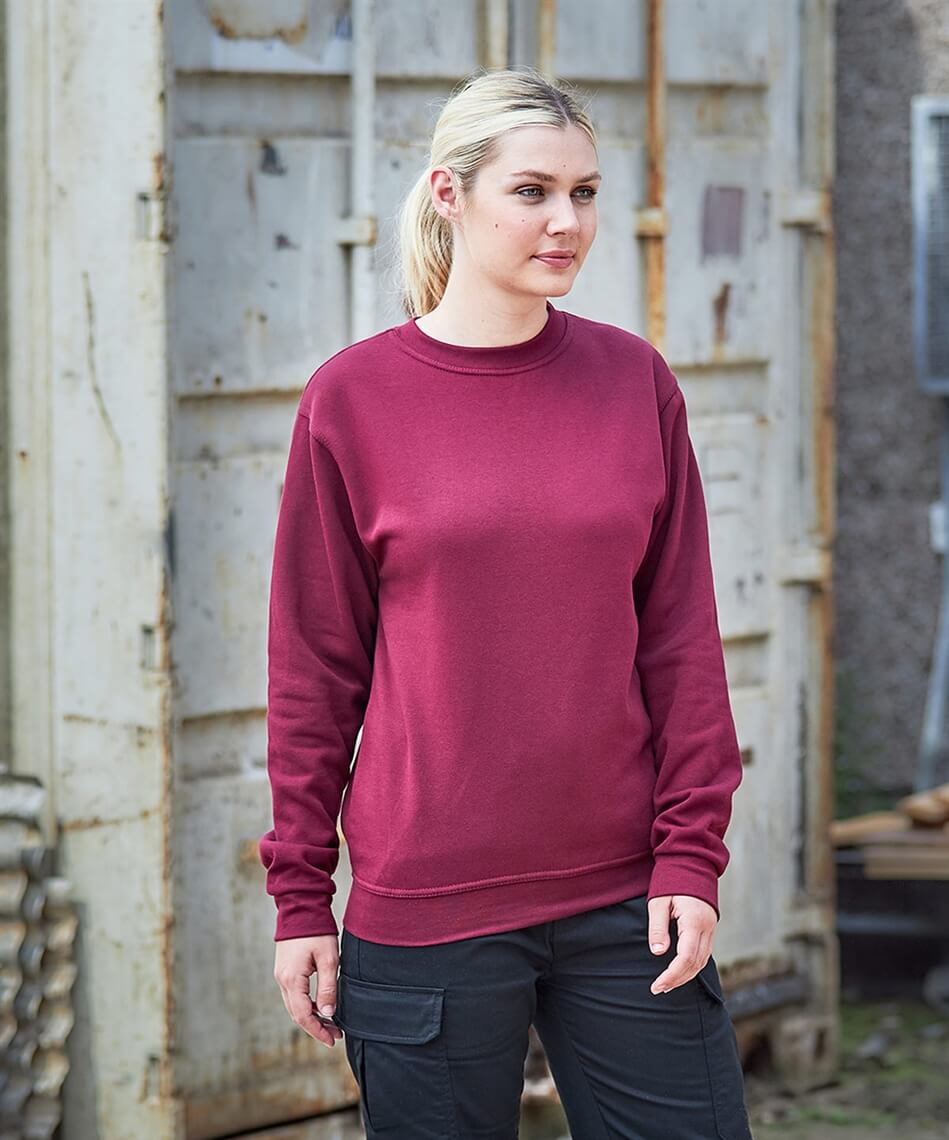 Lady wearing burgundy sweatshirt